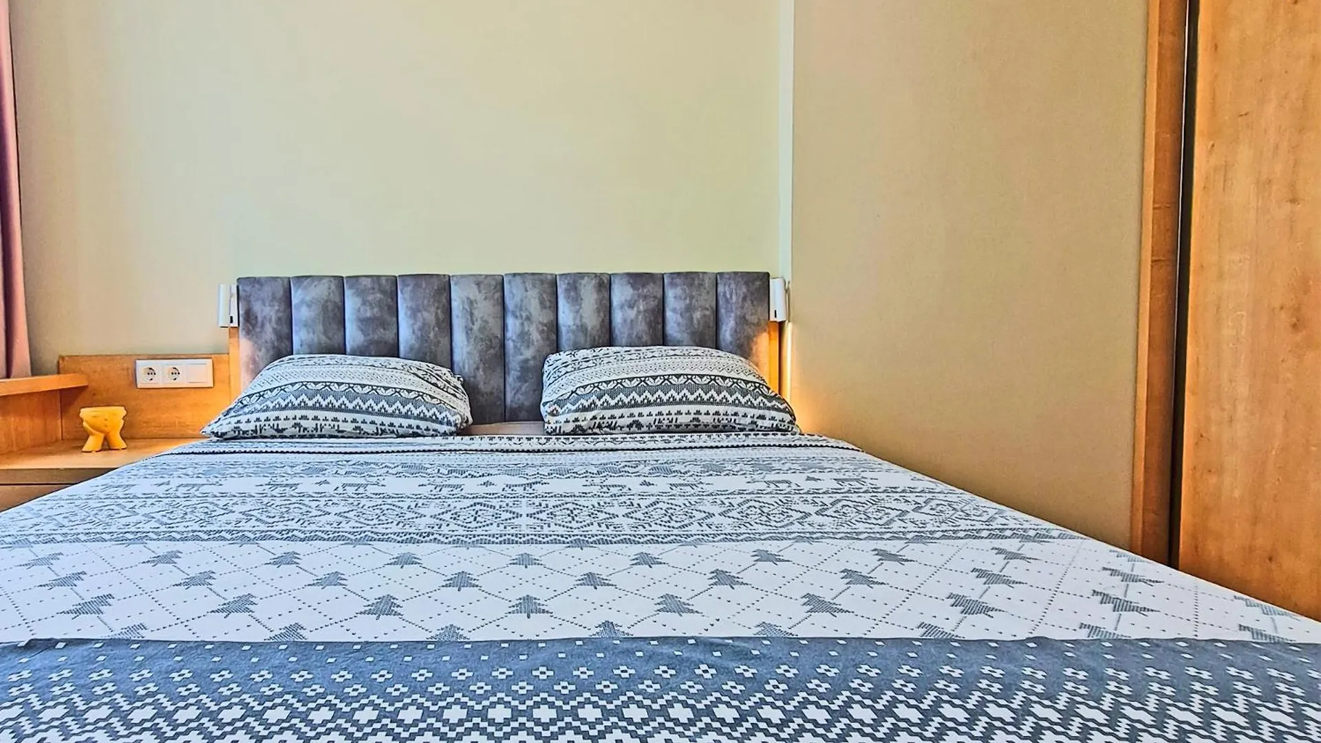 Modern 1Br Apartment With Kitchen, Balcony Sea View Batoemi