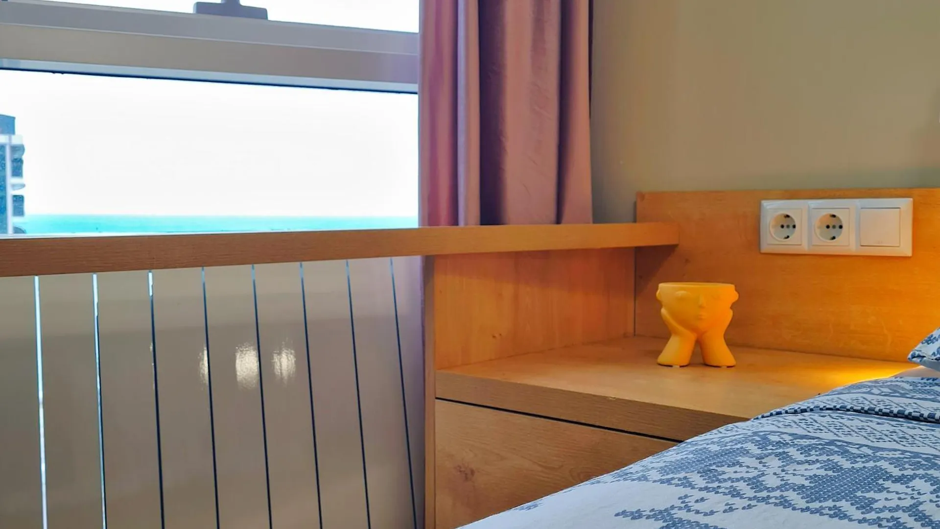 Modern 1Br Apartment With Kitchen, Balcony Sea View Batoemi 0*,